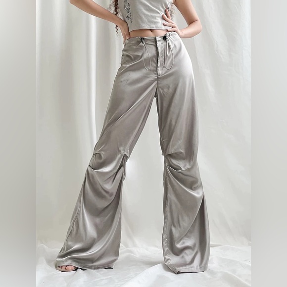 Heather Grey Silver Wide Satin Pant With Adjustable Cinch Ties - Picture 4 of 12